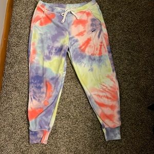Nike dri-fit joggers womens size medium